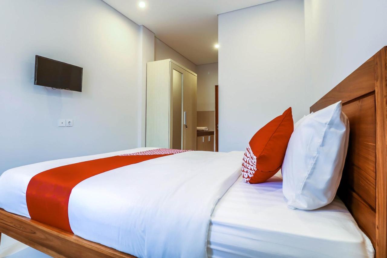 Oyo 1200 Kencana Residence Jimbaran  Luaran gambar